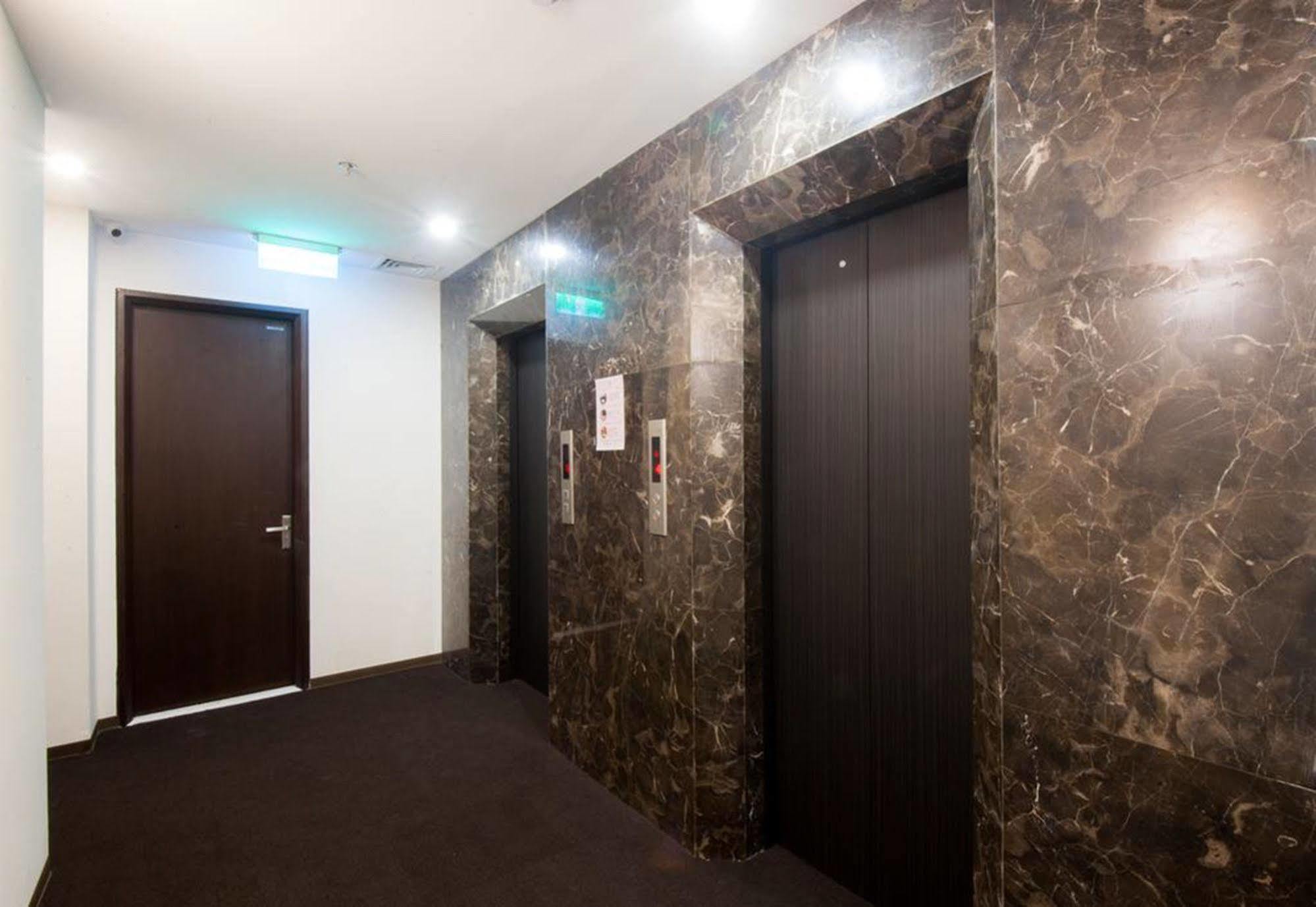 Sakura Hotel Ханой Екстериор снимка