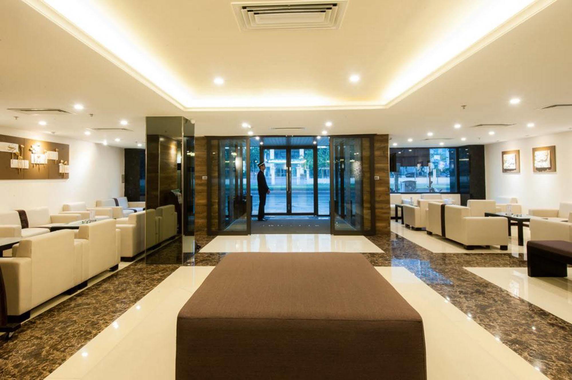 Sakura Hotel Ханой Екстериор снимка